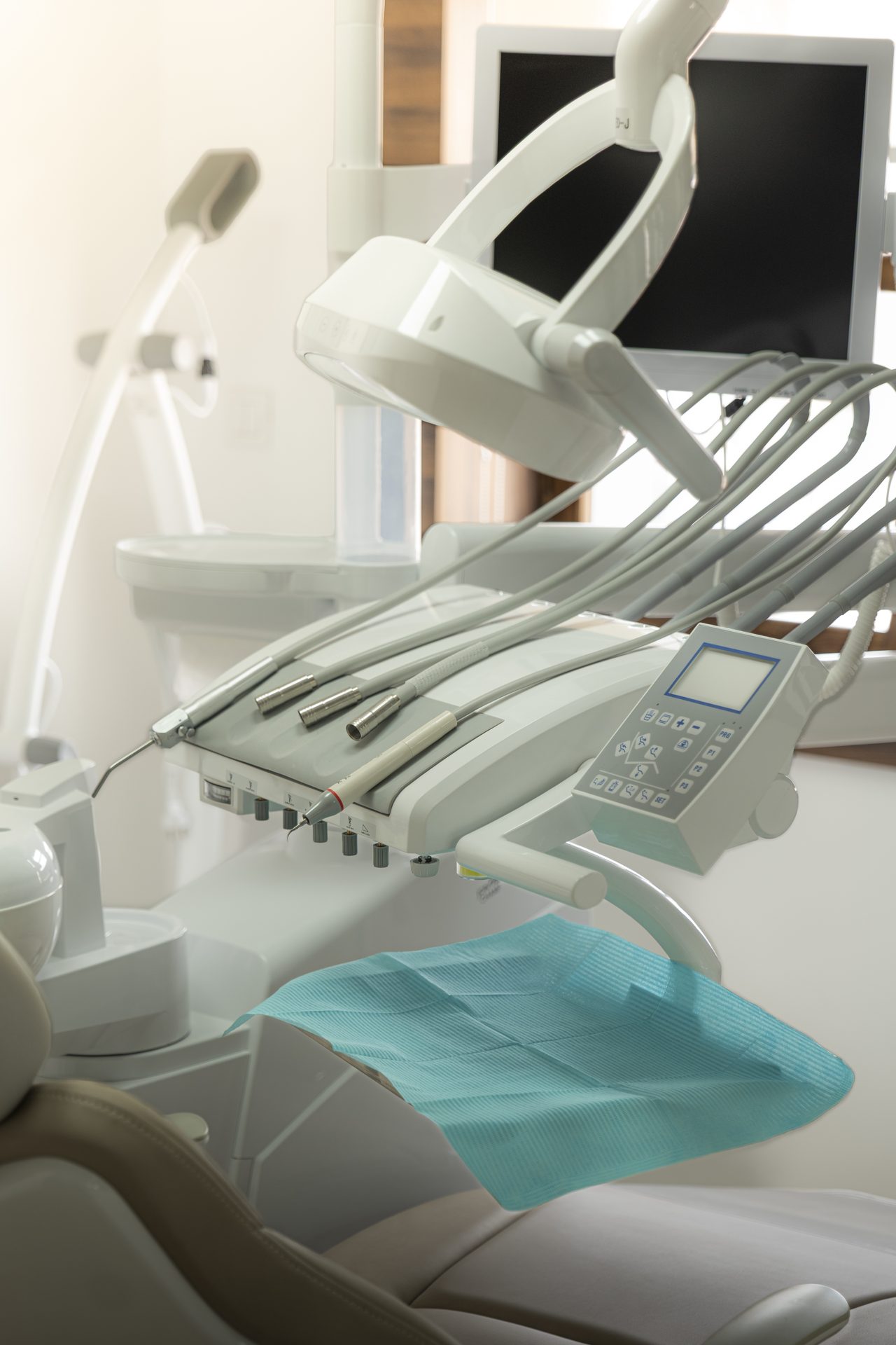 Dentist using high end equipment